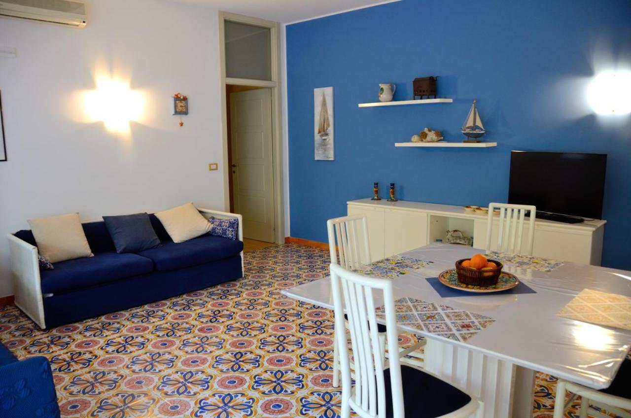 Sea Breeze Acitrezza Apartment Aci Castello Exterior photo